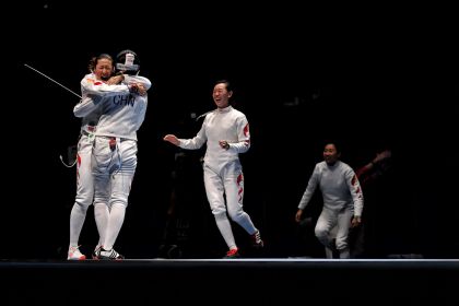 里约奥运会女子重剑团体半决赛 中国队45比36胜爱沙尼亚队进决赛