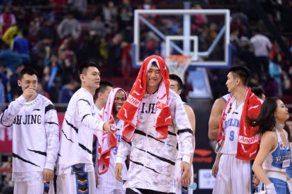 16/17赛季CBA常规赛京城德比 北京首钢大胜北京农商行