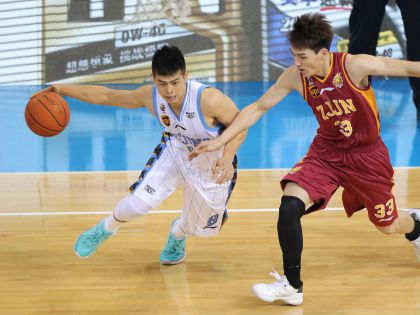 16/17赛季CBA常规赛第九轮 北京首钢116比101胜浙江稠州