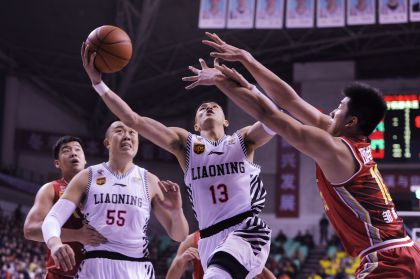 CBA联赛第十三轮赛事  辽宁115比85胜八一