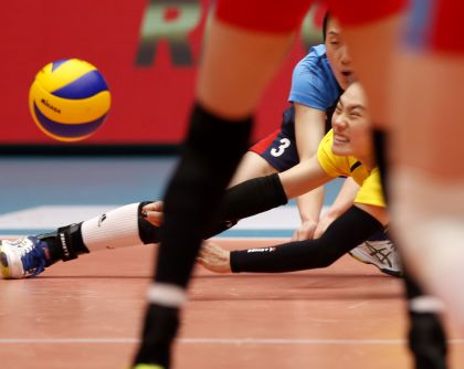 全国女排联赛第八轮  天津3比1胜辽宁