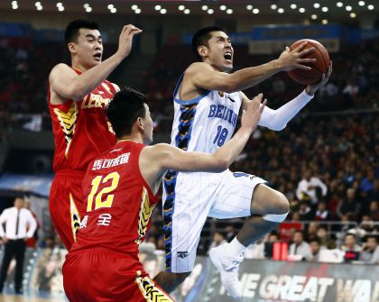 CBA联赛第十四轮赛事  北京113比111胜深圳
