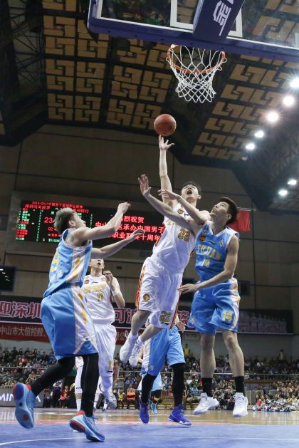 CBA联赛第二十六轮  深圳129比109胜福建