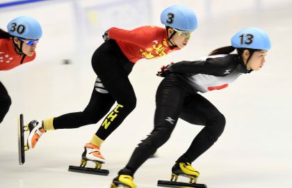 札幌亚冬会短道速滑女子1000米1/4决赛 中国选手全部晋级