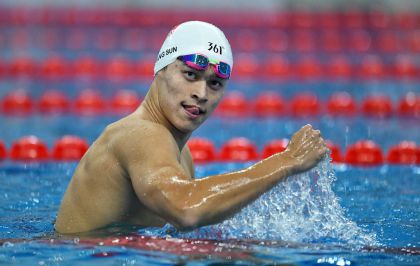 孙杨获全国游泳冠军赛男400自冠军