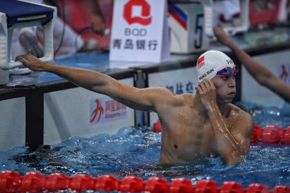 全国游泳冠军赛男子200米自由泳预赛 孙杨晋级