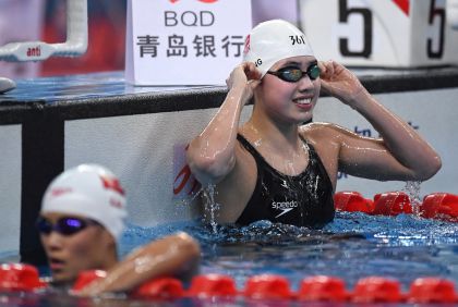 张雨霏获全国游泳冠军赛女子100米蝶泳冠军