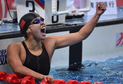 全国游泳冠军赛女100仰 傅园慧破全国纪录夺冠