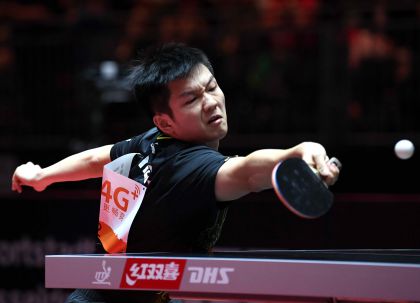 2017年世乒赛男单第三轮 樊振东正在向16强迈进