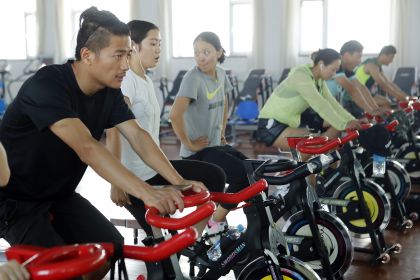 中国体育图片专题——中国单板滑雪Ｕ型池队秦皇岛备战平昌冬奥会