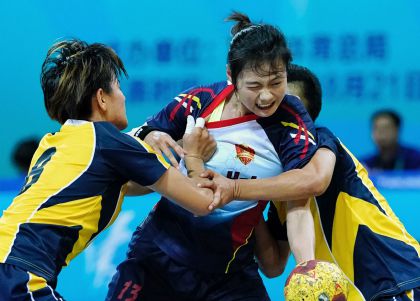 第十三届全运会女子手球A组第六场   上海35比22胜天津