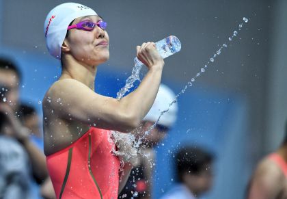 全运会女子50米自由泳半决赛 美女刘湘再刷亚洲纪录进决赛