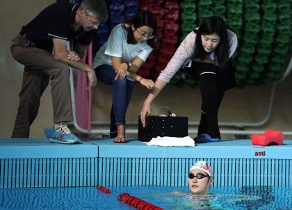 中国体育图片专题——国家游泳队冬训  向科技要成绩