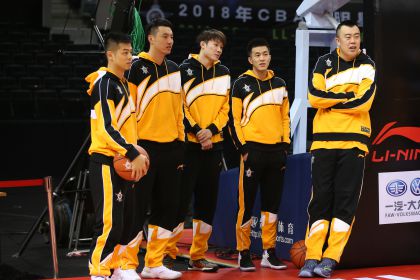 17/18赛季CBA全明星赛在即 北区明星队在深圳轻松备战
