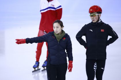 中国短道速滑队在江陵训练备战平昌冬奥会