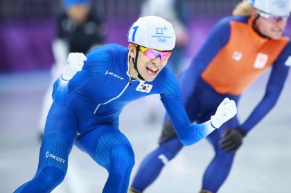 李承勋夺得平昌冬奥会速滑男子集体出发金牌