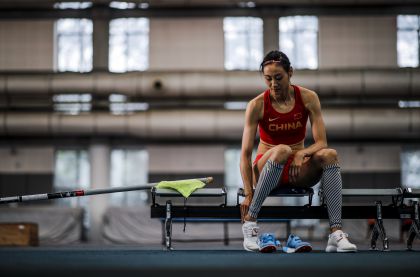 女子撑竿跳高名将李玲在京备战雅加达亚运会