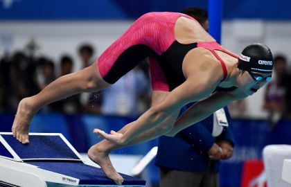中国选手收获亚运会女子1500米自由泳金银牌