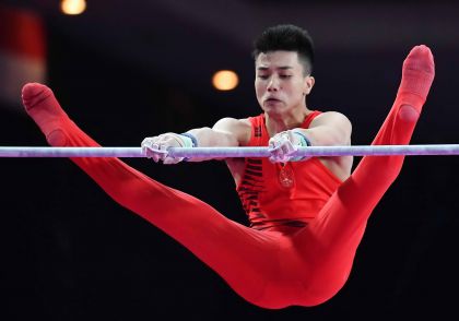 中国选手林超攀获得亚运会体操男子个人全能比赛冠军