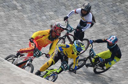 雅加达亚运会BMX小轮车女子决赛  中国选手张娅儒夺金