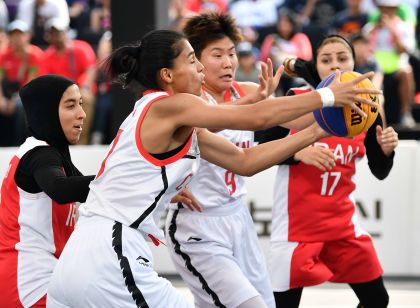 雅加达亚运会3x3篮球女子1/4决赛 中国21比7战胜伊朗队晋级半决赛
