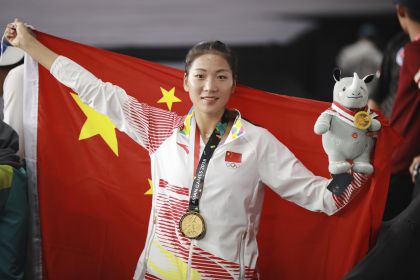 王春雨夺得亚运会田径女子800米金牌