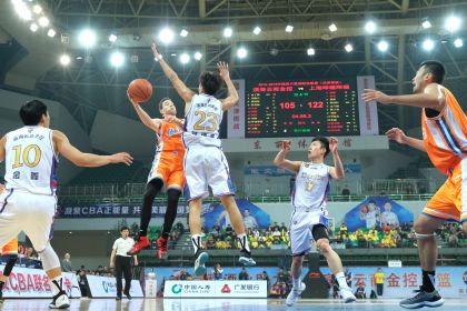 18/19赛季CBA常规赛第37轮 天津荣钢120比135负于上海东方