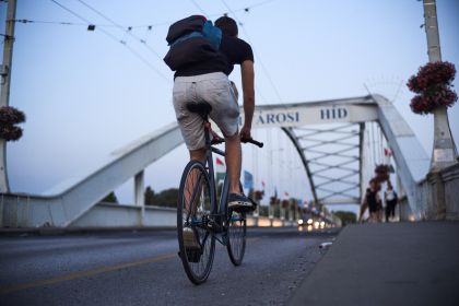 中国体育图片专题——全民健身深入人心 这个城市骑自行车成风