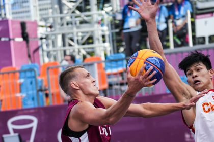 东京奥运会男子三人篮球分组循环赛 中国不敌拉脱维亚