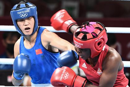 东京奥运会拳击女子沉量级比赛谷红打进四强