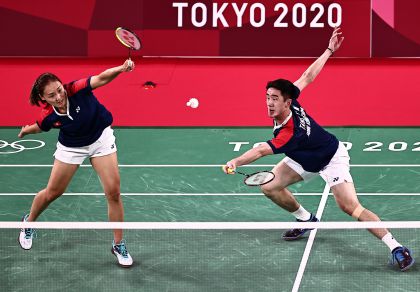 东京奥运会羽毛球混双铜牌战 日本队2比0胜中国香港队