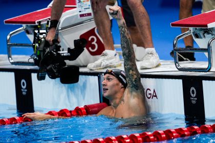 东京奥运会男子100米蝶泳决赛 美国选手德鲁塞尔破世界纪录夺冠
