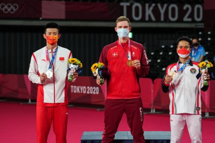 东京奥运会羽毛球男子单打颁奖仪式