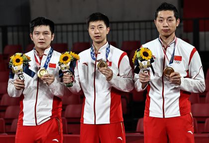 中国队夺东京奥运会乒乓球男团金牌