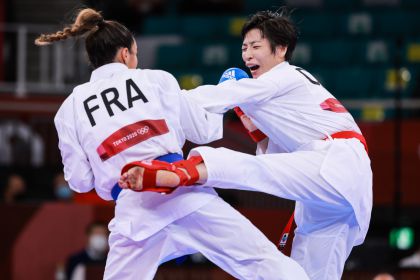 东京奥运会空手道女子组手61公斤级淘汰赛 尹笑言获胜