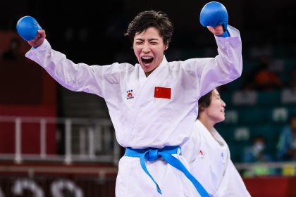 东京奥运会空手道女子组手61公斤级淘汰赛 尹笑言获胜