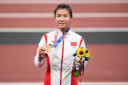 东京奥运会田径女子20公里竞走颁奖仪式