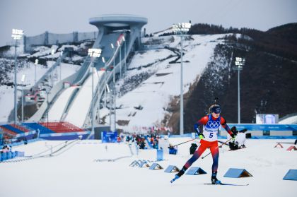 挪威选手雷塞兰夺冬奥会冬季两项女子7.5公里短距离金牌