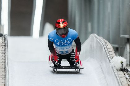 殷正获得北京冬奥会男子钢架雪车第五名