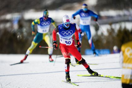 中国四名选手参加北京冬奥会越野滑雪男子50km集体出发赛