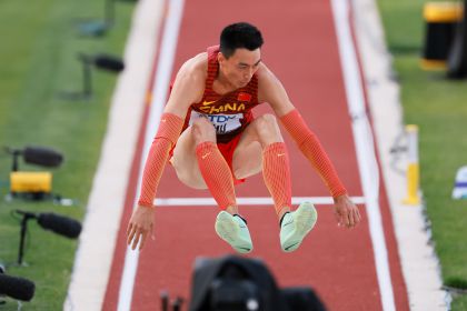 田径世锦赛男子三级跳远资格赛 朱亚明成功晋级