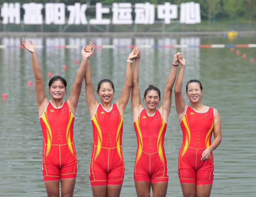 杭州亚运会赛艇女子四人单桨无舵手决赛 中国队获得冠军