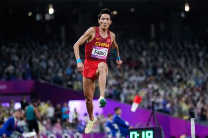 杭州亚运会田径男子三级跳远 中国队包揽冠亚军