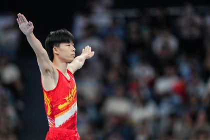 杭州亚运会男子蹦床决赛 严浪宇夺冠