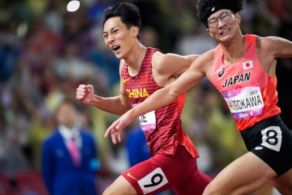 杭州亚运会田径男子400米栏决赛 谢智宇摘铜