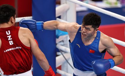 杭州亚运会拳击男子80公斤级 托合塔尔别克•唐拉提汗晋级决赛