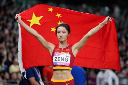 杭州亚运会田径女子三级跳远决赛  中国队曾蕊摘银