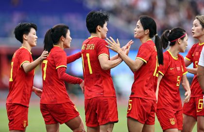 杭州亚运会女子足球铜牌赛 中国队获得铜牌