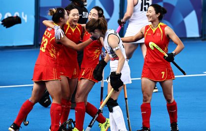 巴黎奥运会举重女子曲棍球半决赛 中国队晋级决赛