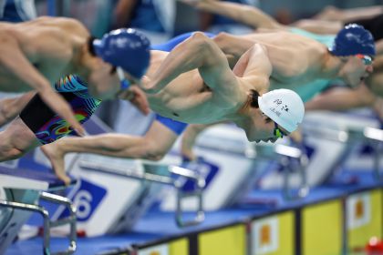 十五运会男子200米个人混合泳半决赛 浙江队汪顺晋级决赛